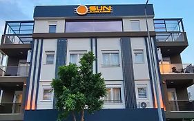 Sun Suites